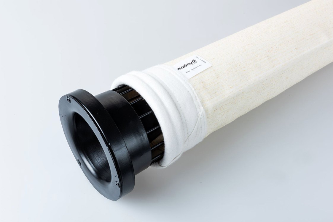 Aramid felt with snap-ring top gasket 